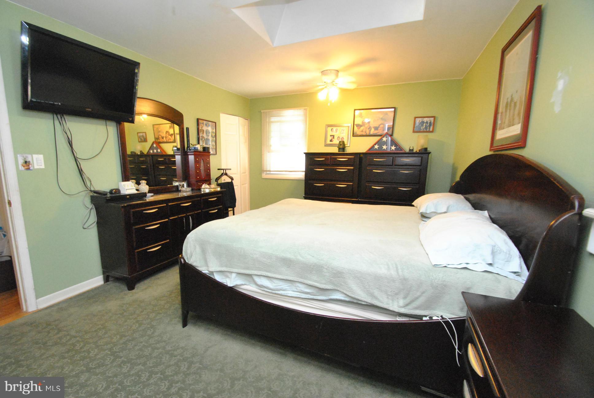 8128 Conduit Road Baltimore, MD 21234 - Photo 12 of 23 LARGE OWNERS SUITE W/2 CLOSETS & FULL BATH