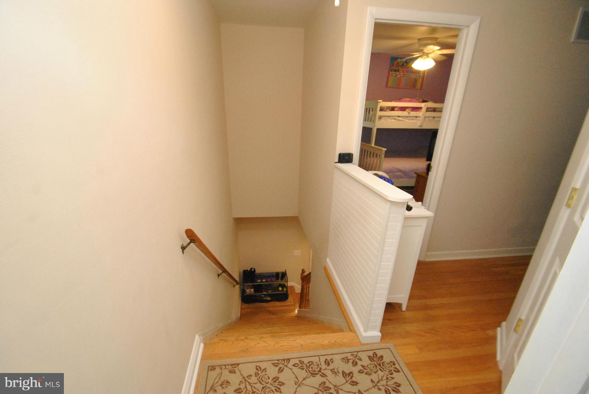 8128 Conduit Road Baltimore, MD 21234 - Photo 18 of 23 UPPER LEVEL HALLWAY