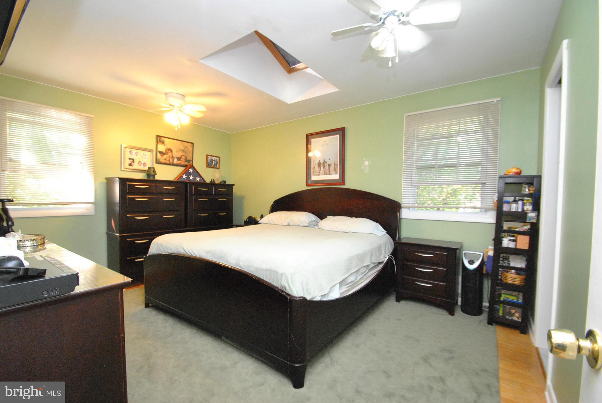 8128 Conduit Road Baltimore, MD 21234 - Photo 10 of 23 LARGE OWNERS SUITE W/2 CLOSETS & FULL BATH