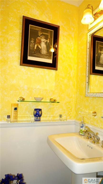 18 Perry Road East Brunswick, NJ 08816 - Photo 16 of 25 Gallery Image 16