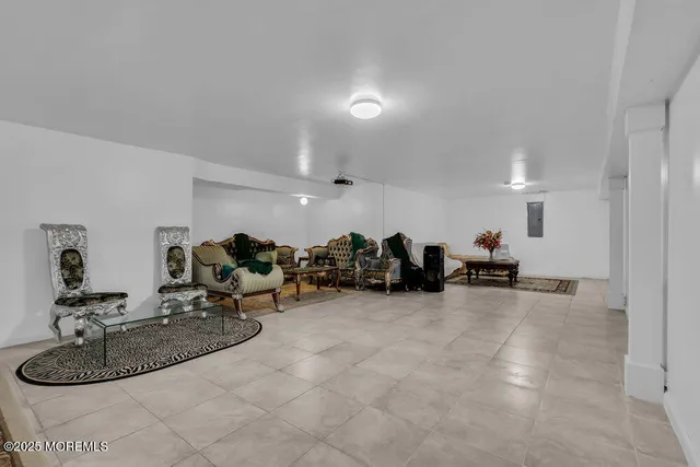 $2,500,000 | 185 Dayna Court, Toms River, NJ 08753