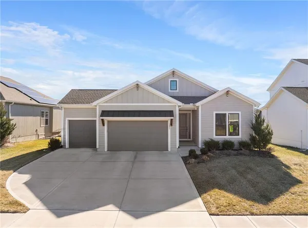 $545,000 | 1521 Southwest Arbormill Terrace, Lee's Summit, MO 64082