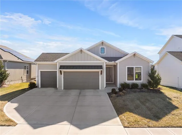 $565,000 | 1521 Southwest Arbormill Terrace, Lee's Summit, MO 64082