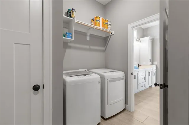 $565,000 | 1521 Southwest Arbormill Terrace, Lee's Summit, MO 64082