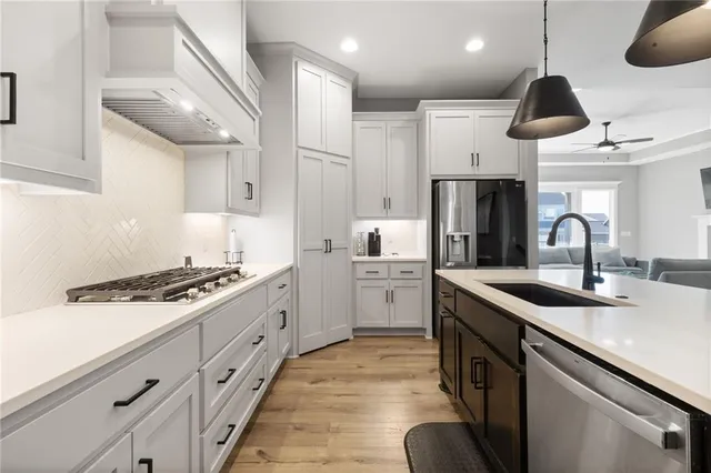 $565,000 | 1521 Southwest Arbormill Terrace, Lee's Summit, MO 64082