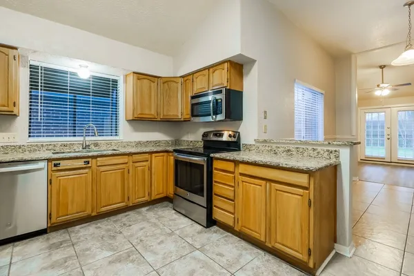 $1,890 | 1010 Hickory Post Court, Tomball, TX 77375
