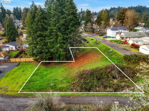 a view of a tennis court
