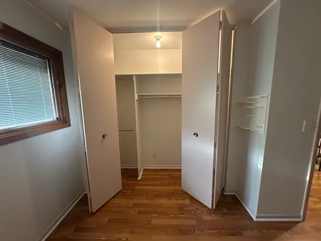 $3,850 | 1836 Wildberry Drive, Unit D, Glenview, IL 60025