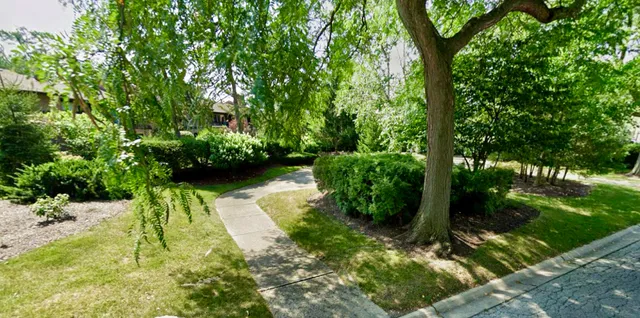 $3,850 | 1836 Wildberry Drive, Unit D, Glenview, IL 60025