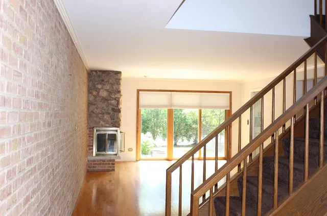 $3,850 | 1836 Wildberry Drive, Unit D, Glenview, IL 60025