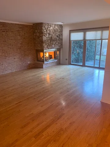 $3,850 | 1836 Wildberry Drive, Unit D, Glenview, IL 60025