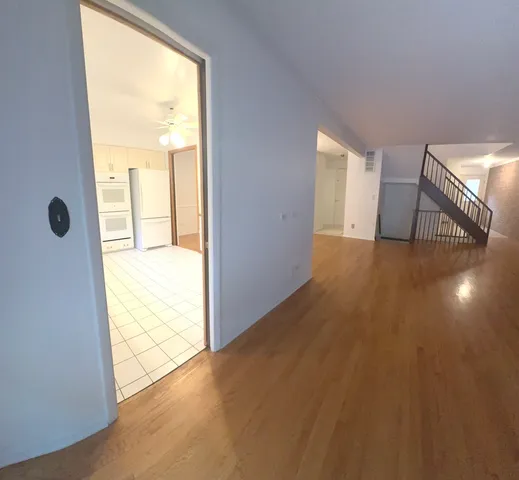 $3,850 | 1836 Wildberry Drive, Unit D, Glenview, IL 60025