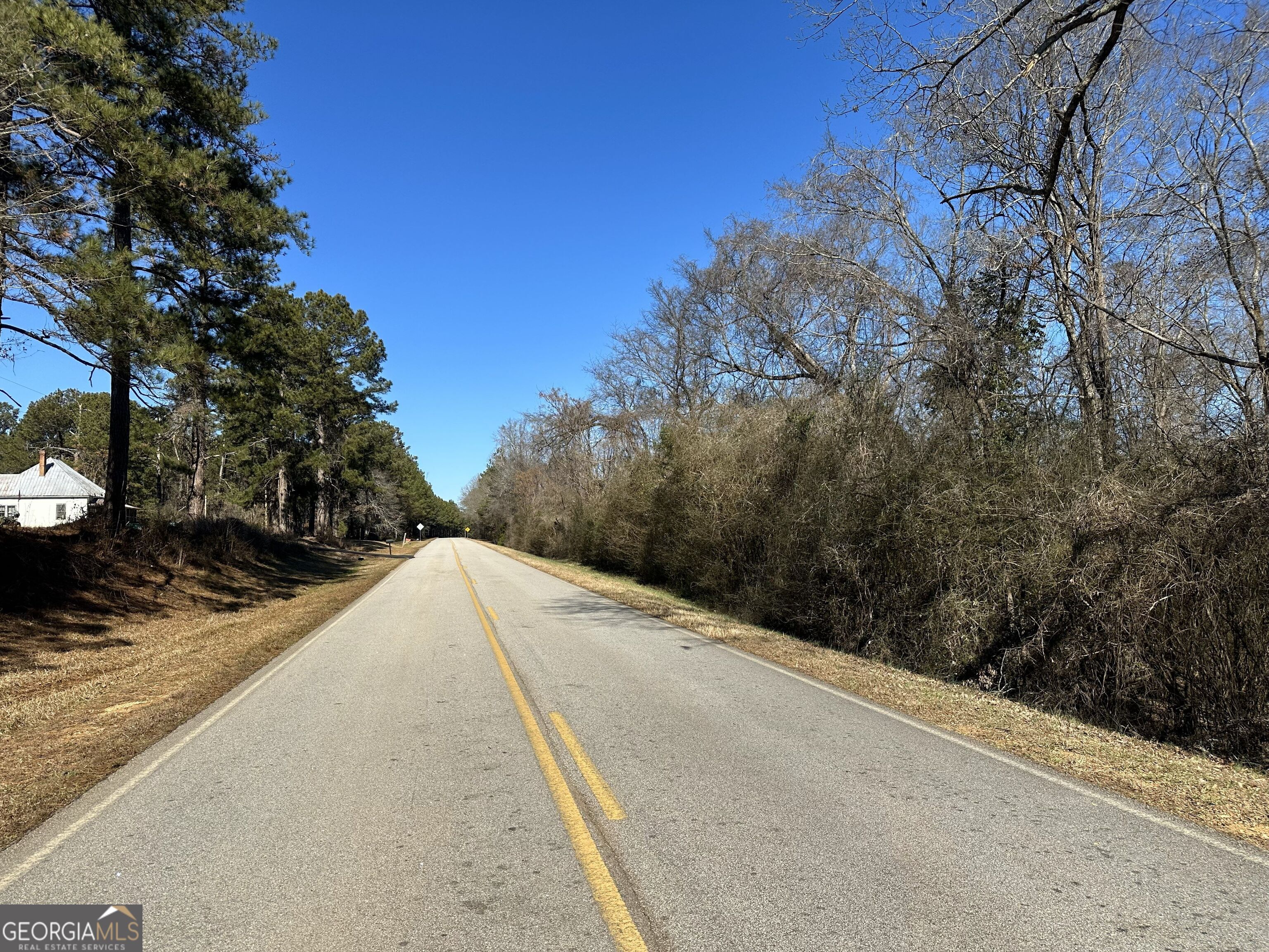7800 Veazey Road White Plains, GA 30678 - Photo 23 of 24 a view of a road with a yard