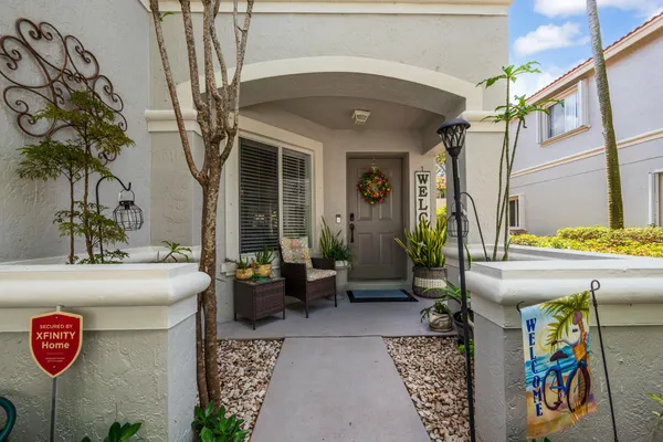 $398,787 | 6311 Sandy Bank Terrace, Riviera Beach, FL 33407