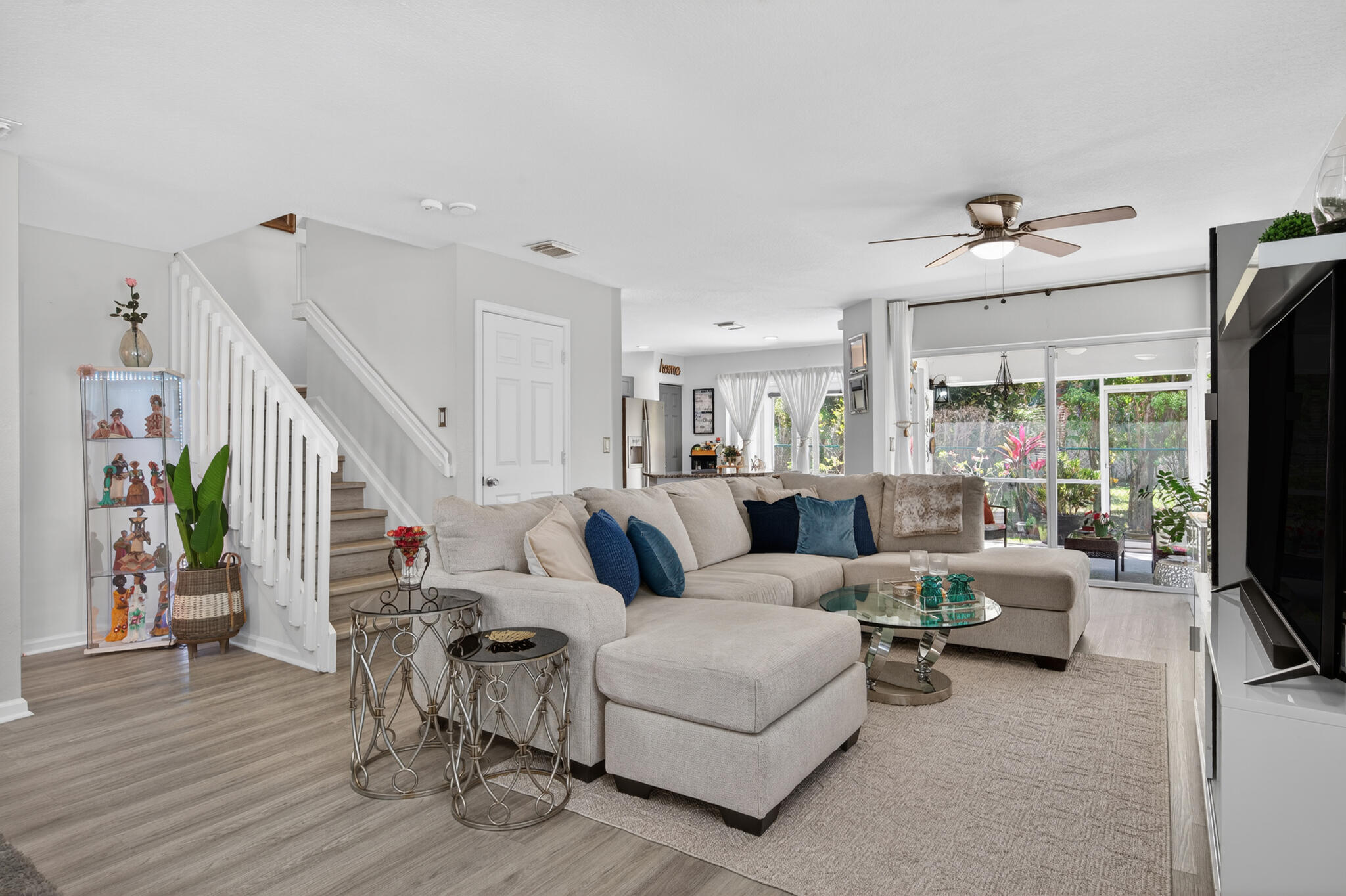 6311 Sandy Bank Terrace Riviera Beach, FL 33407 - Photo 4 of 26 4