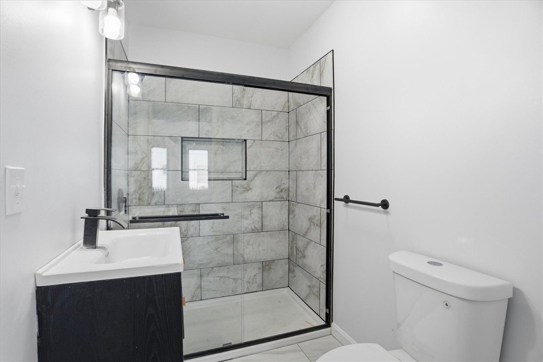 24 Reynolds Avenue Providence, RI 02905 - Photo 8 of 15