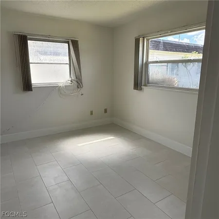 $1,300 | 26 Hamlin Court, Lehigh Acres, FL 33936