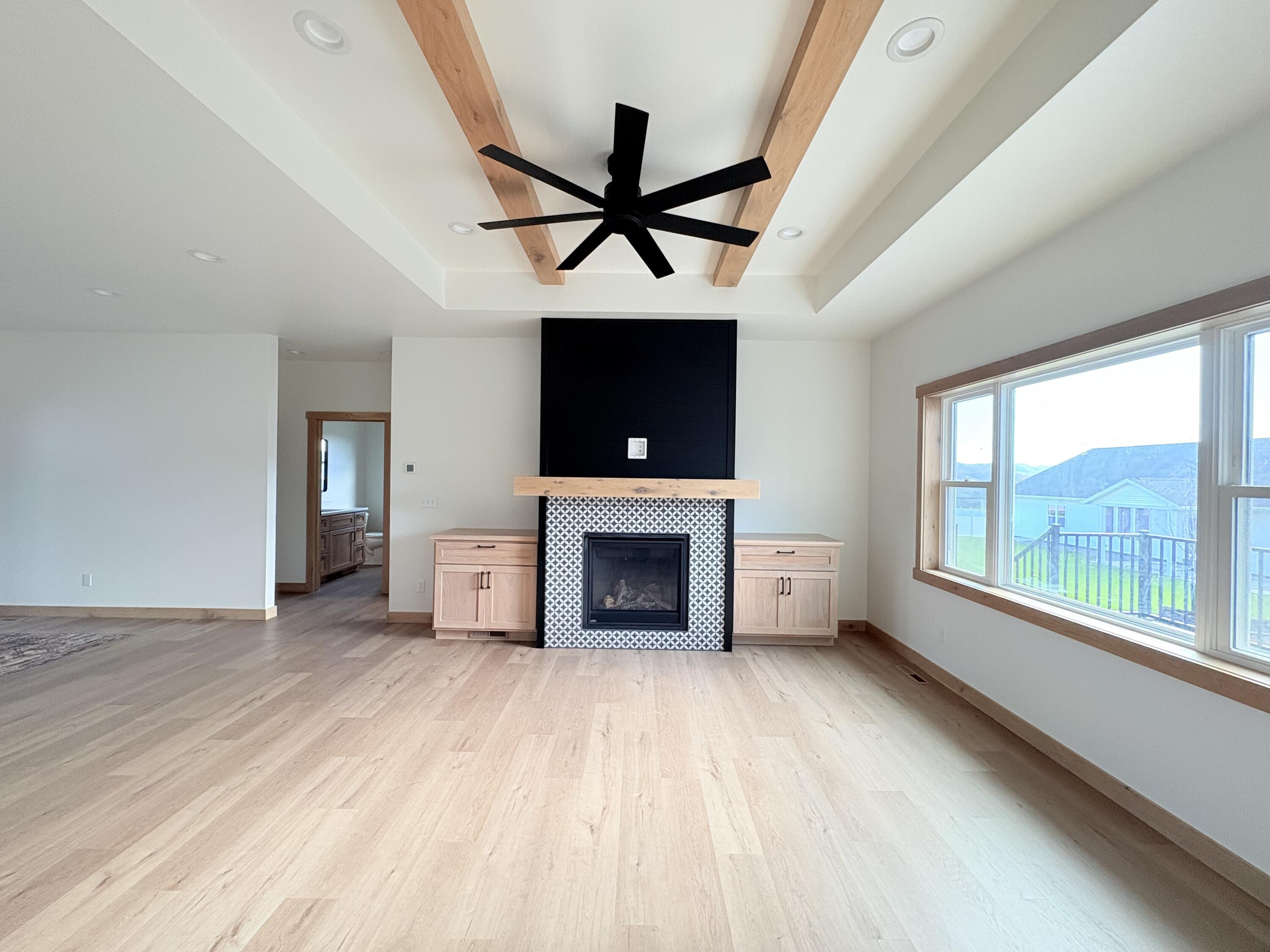 286 Weston Road Holmen, WI 54636 - Photo 3 of 7 great room