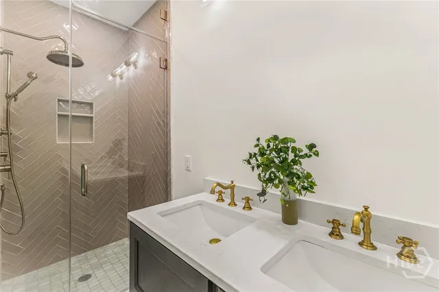 $525,000 | 1223 East 38th Street, Savannah, GA 31404