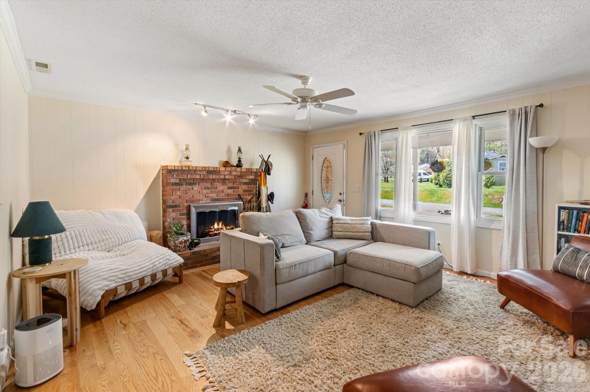 180 Fisher Road Brevard, NC 28712 - Photo 11 of 39 Gallery Image 11