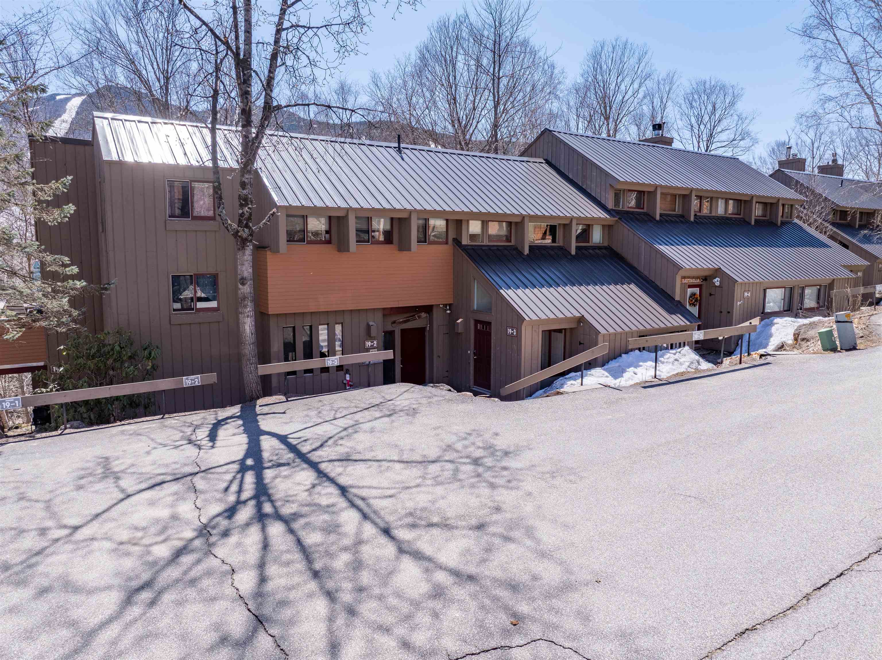 19 Big Coolidge Road, Unit 3 Lincoln, NH 03251 - Photo 4 of 55 Gallery Image 4