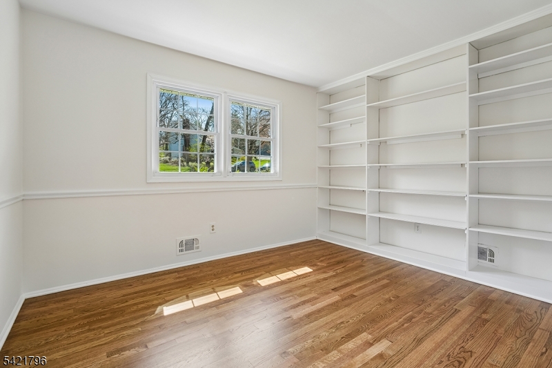 236 Spring Ridge Drive Berkeley Heights, NJ 07922 - Photo 13 of 41