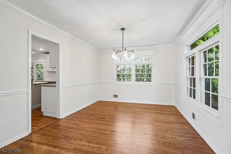 236 Spring Ridge Drive Berkeley Heights, NJ 07922 - Photo 7 of 41