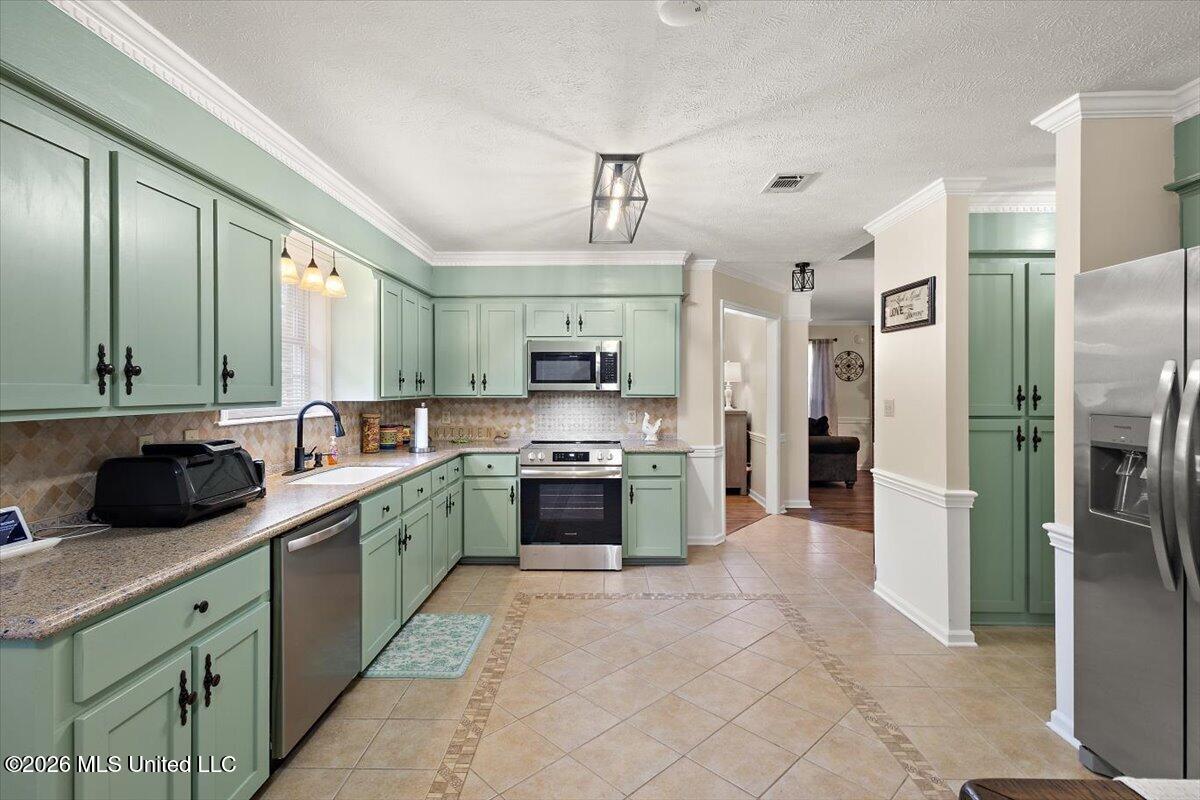 402 Springwood Circle Terry, MS 39170 - Photo 14 of 49 14-HTP_8557