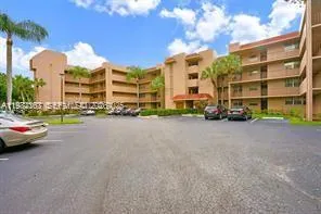 $280,000 | 9501 Seagrape Drive, Unit 101, Davie, FL 33324