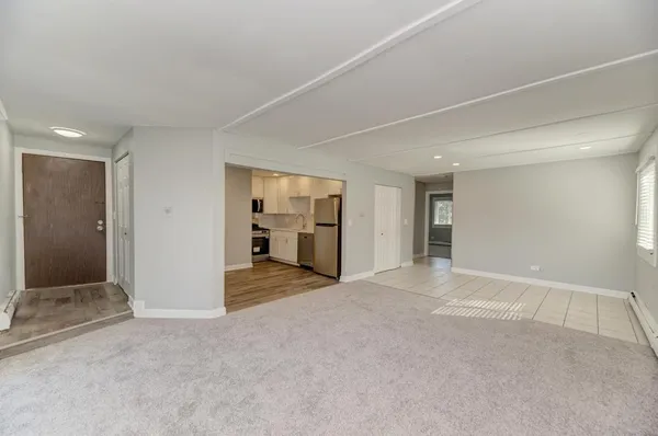 $2,000 | 2440 Waterbury Drive, Unit 305, Woodridge, IL 60517