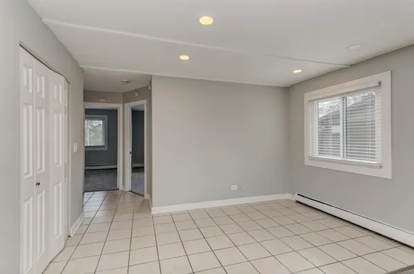 $2,000 | 2440 Waterbury Drive, Unit 305, Woodridge, IL 60517