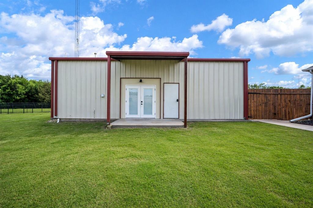 940 Lester Burt Road Farmersville, TX 75442 - Photo 3 of 27