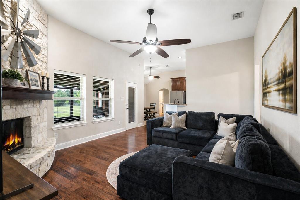 940 Lester Burt Road Farmersville, TX 75442 - Photo 6 of 27