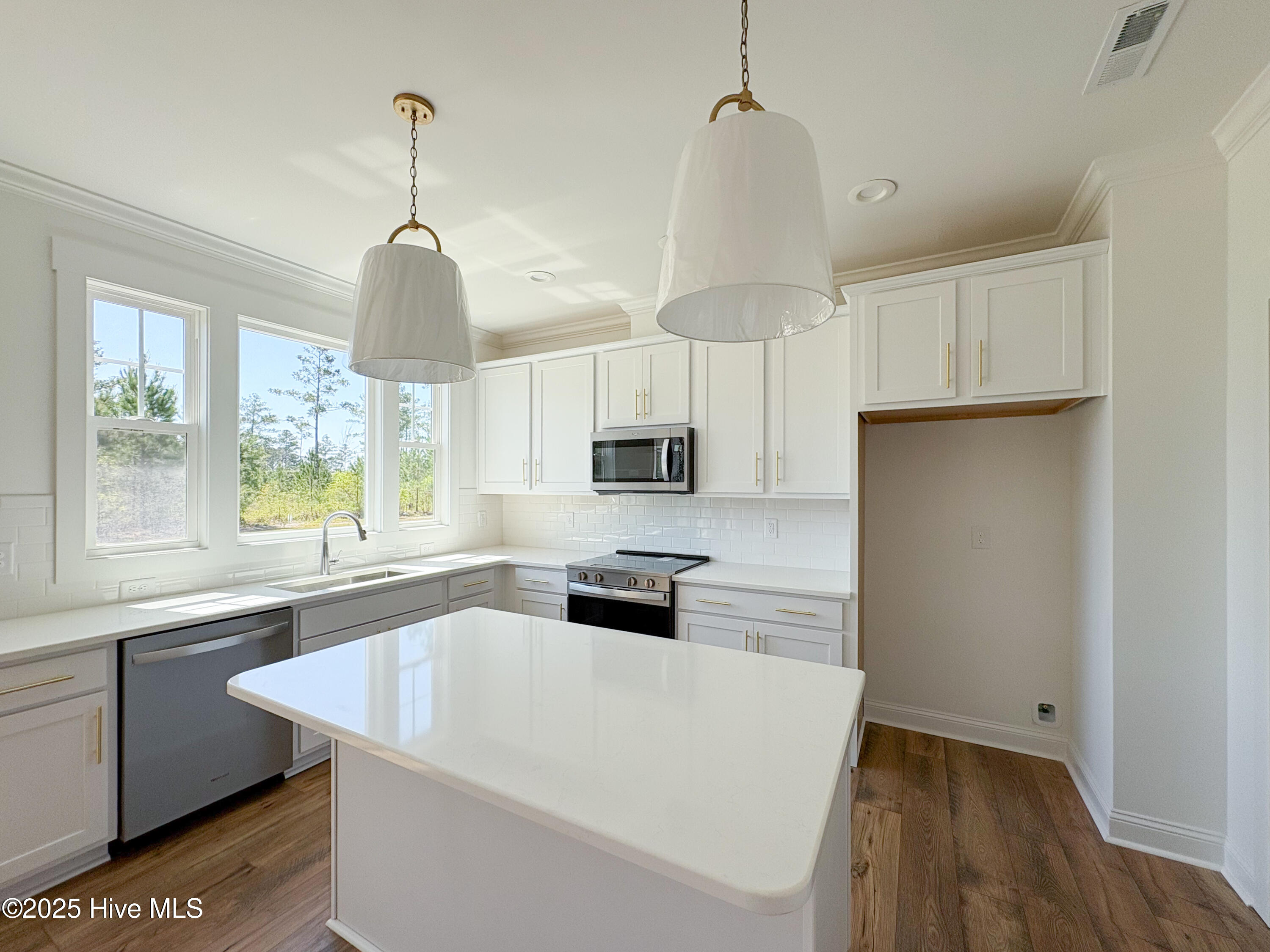 623 High Tide Drive Holly Ridge, NC 28445 - Photo 7 of 28 IMG_9083