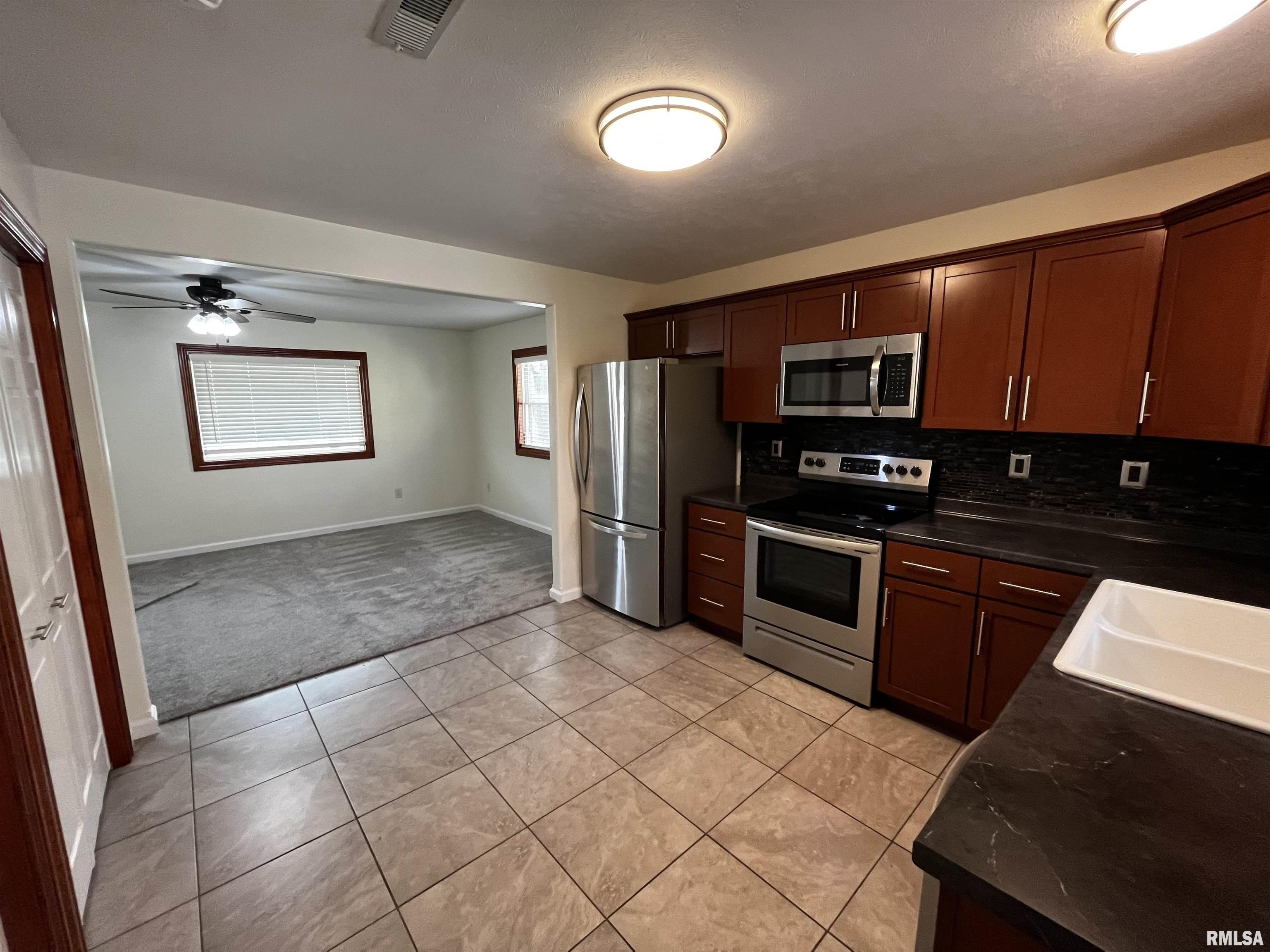 3020 South 2nd Street Springfield, IL 62703 - Photo 5 of 20
