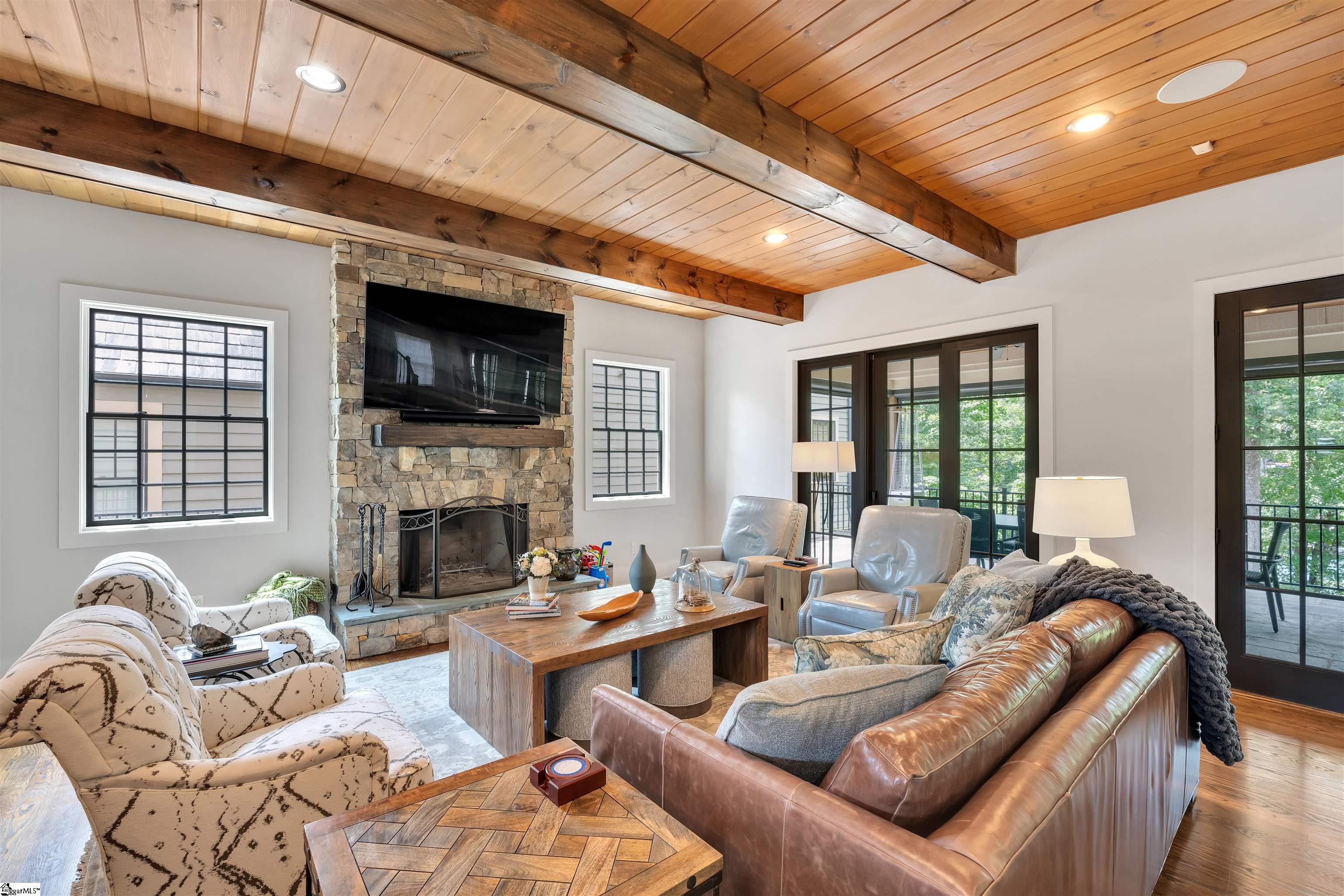 155 Village Point Drive Sunset, SC 29685 - Photo 12 of 47