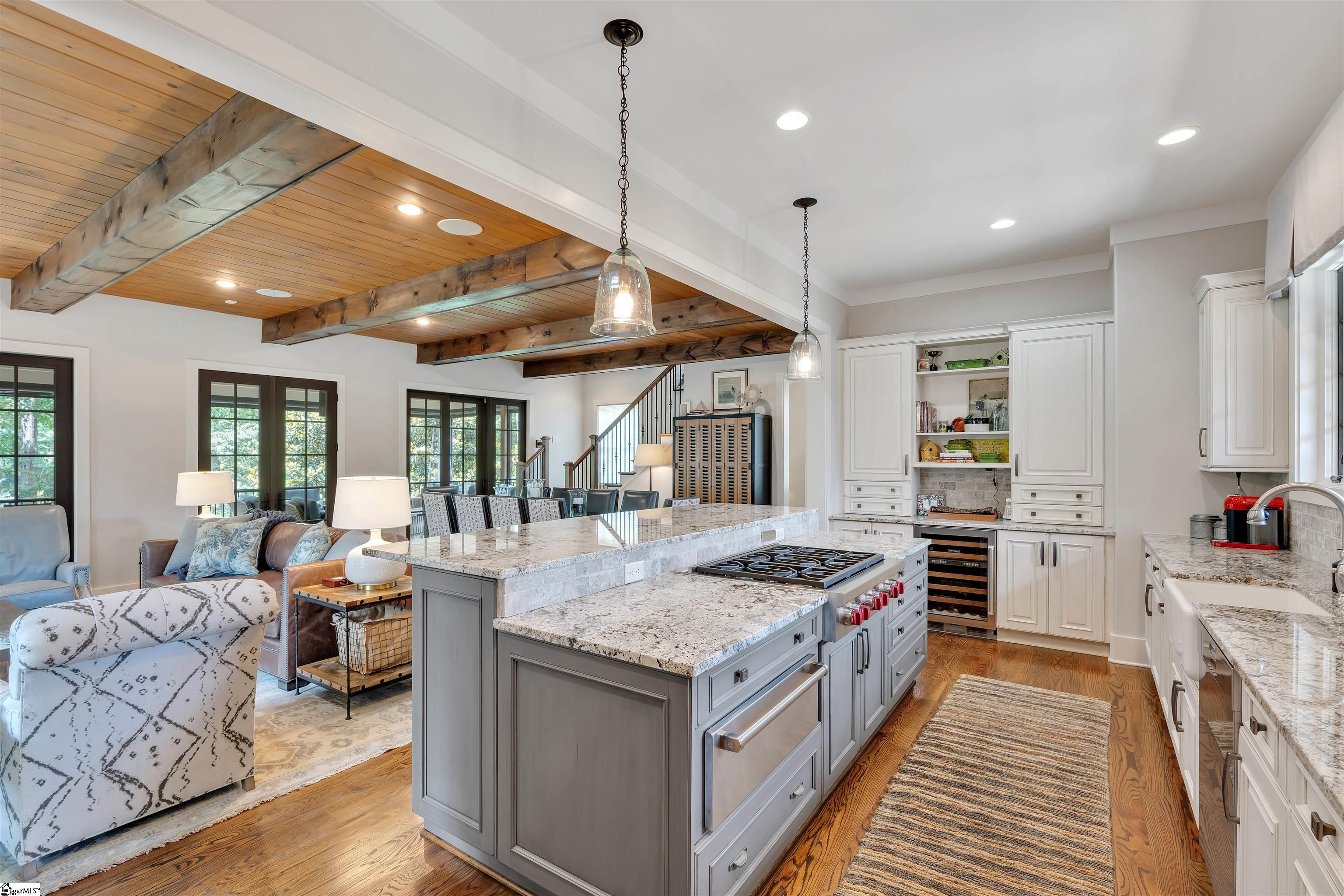 155 Village Point Drive Sunset, SC 29685 - Photo 15 of 47