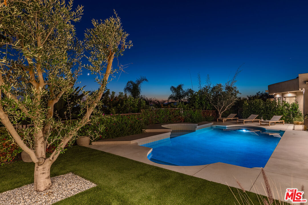 1705 Carla Ridge Beverly Hills, CA 90210 - Photo 51 of 53