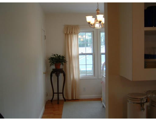 8 South Lakeview Road Norton, MA 02766 - Photo 12 of 17 Gallery Image 12