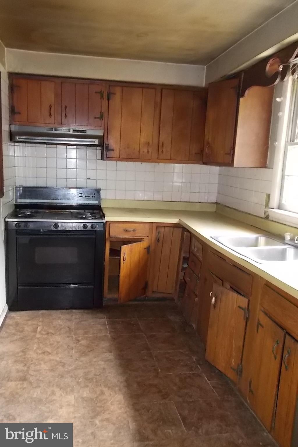 127 Jewell Road Dunkirk, MD 20754 - Photo 6 of 18 Kitchen