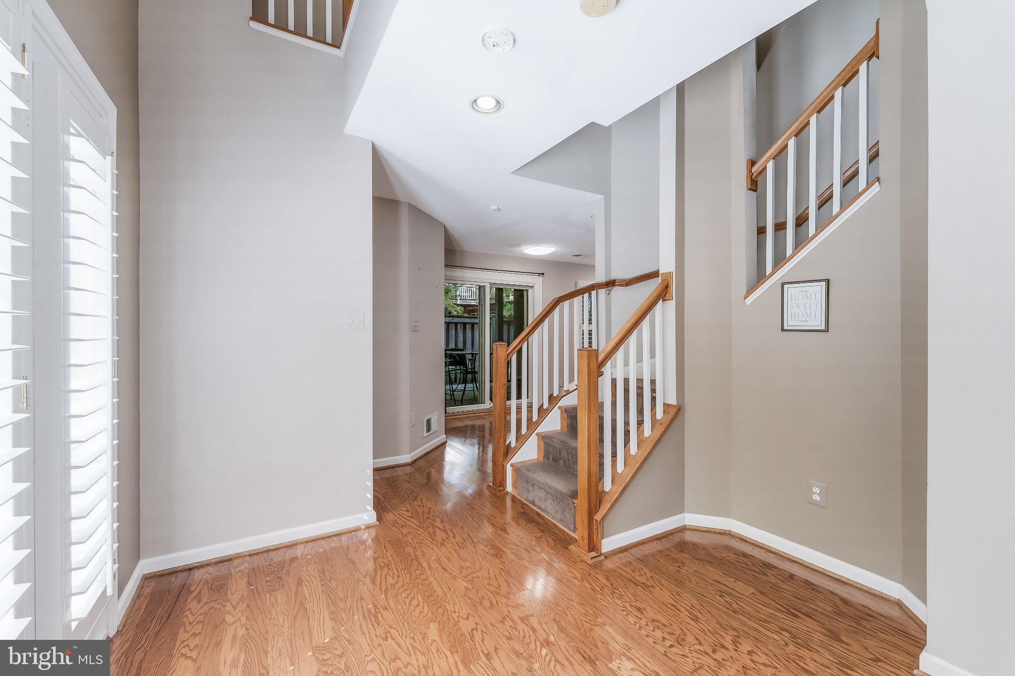 11485 Waterhaven Court Reston, VA 20190 - Photo 4 of 63 Gallery Image 4