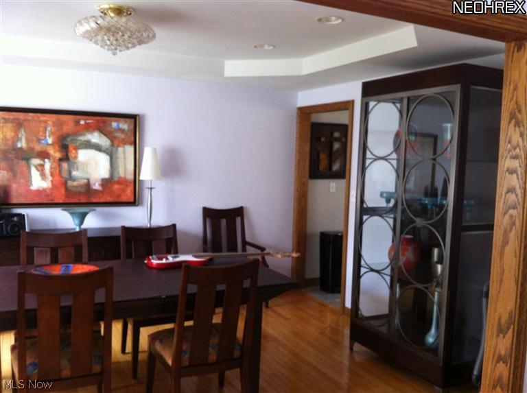 632 Warner Road Southeast Brookfield, OH 44403 - Photo 16 of 24 Dining room