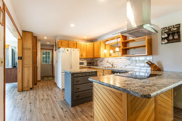 $465,000 | 929 Packer Road, Mount Holly, VT 05742