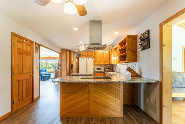 $465,000 | 929 Packer Road, Mount Holly, VT 05742