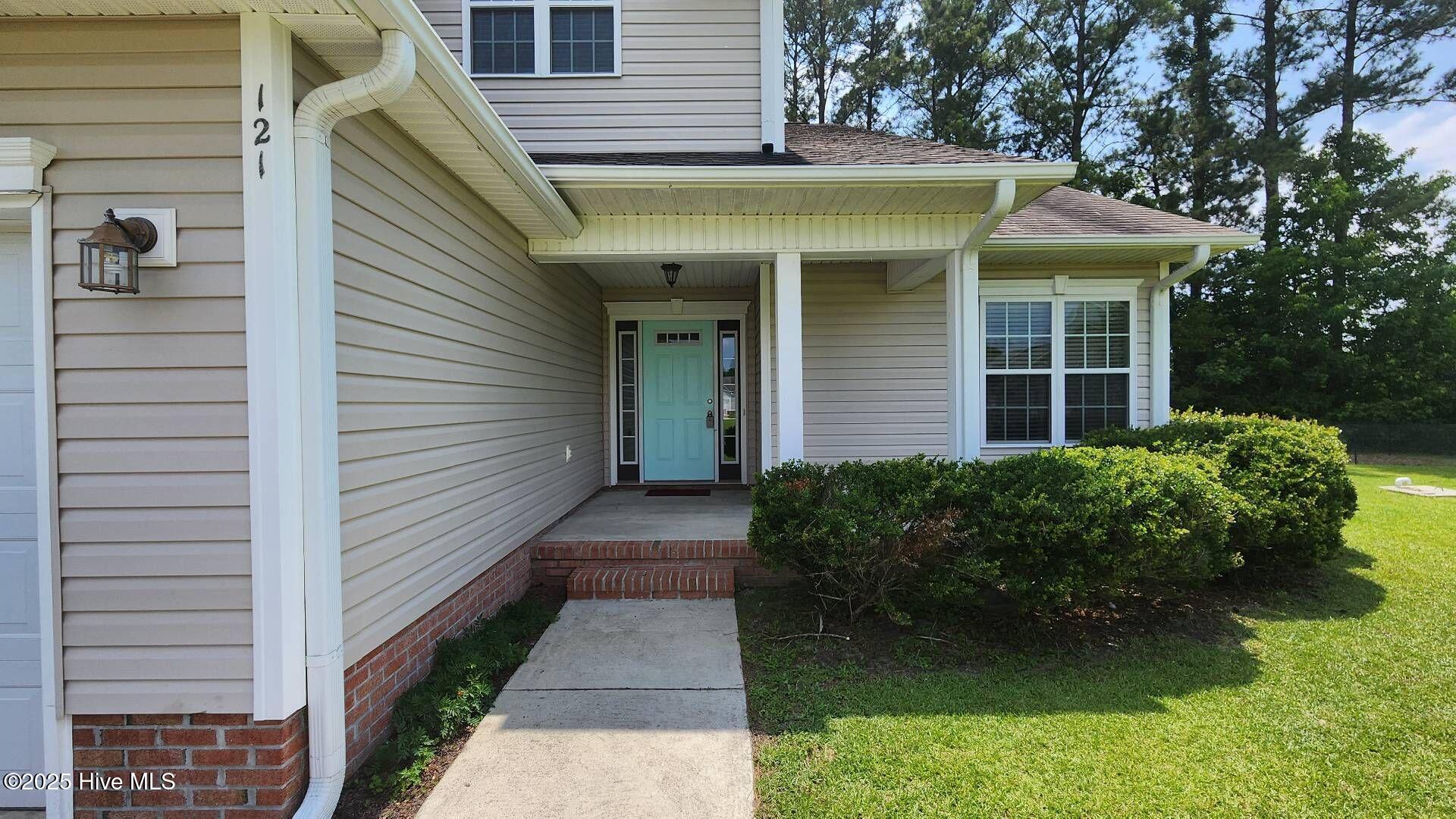 121 Mandy Lane Hubert, NC 28539 - Photo 5 of 39 1688071794220.JPEG