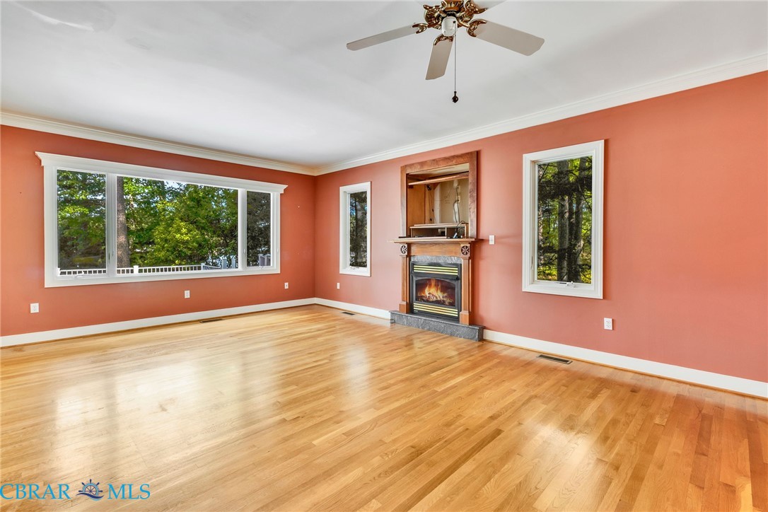 75 Lagrange Avenue Kilmarnock, VA 22482 - Photo 11 of 93