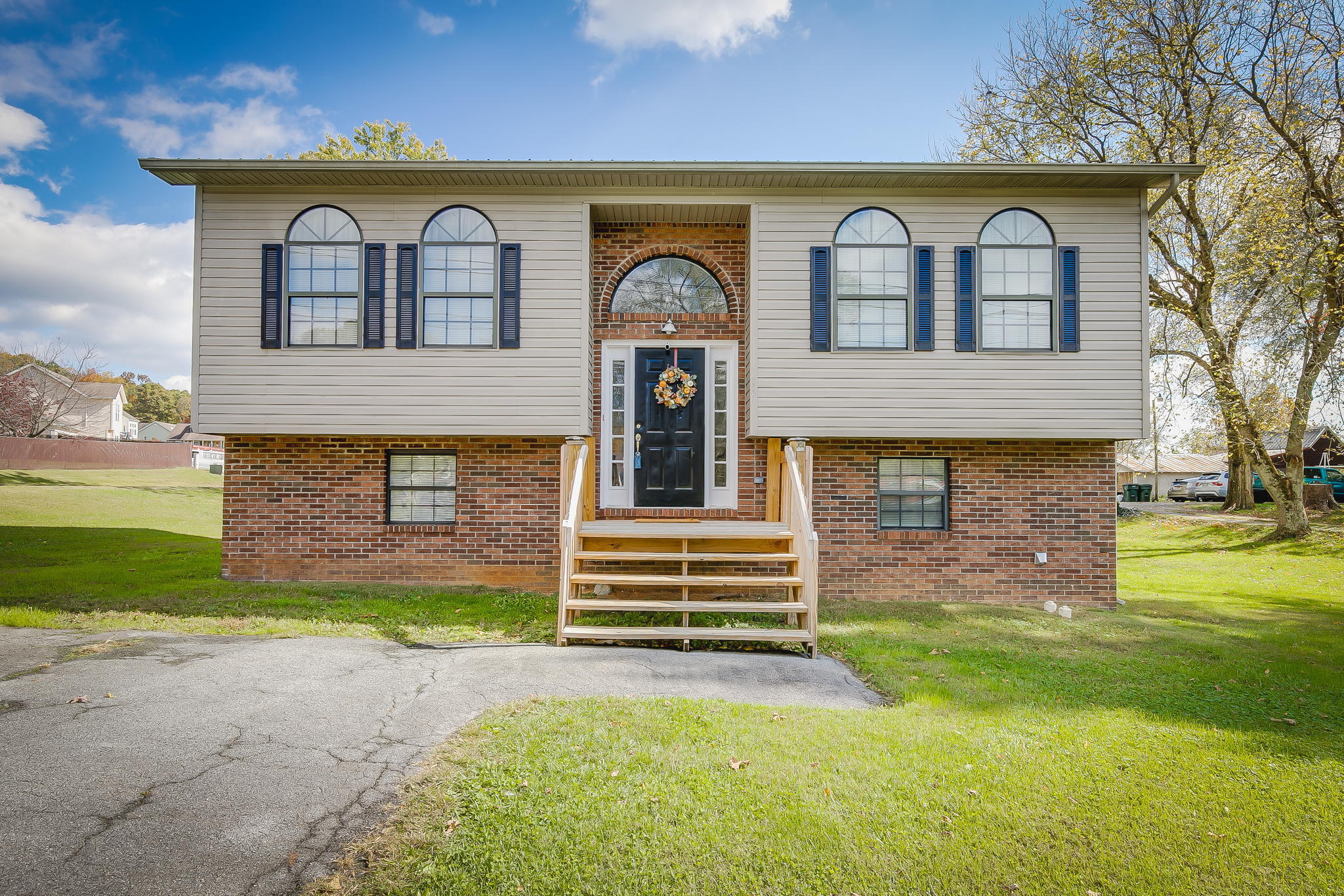 550 Oak Grove Road Gray, TN 37615 - Photo 3 of 32 3-web-or-mls-Oak Grove-3