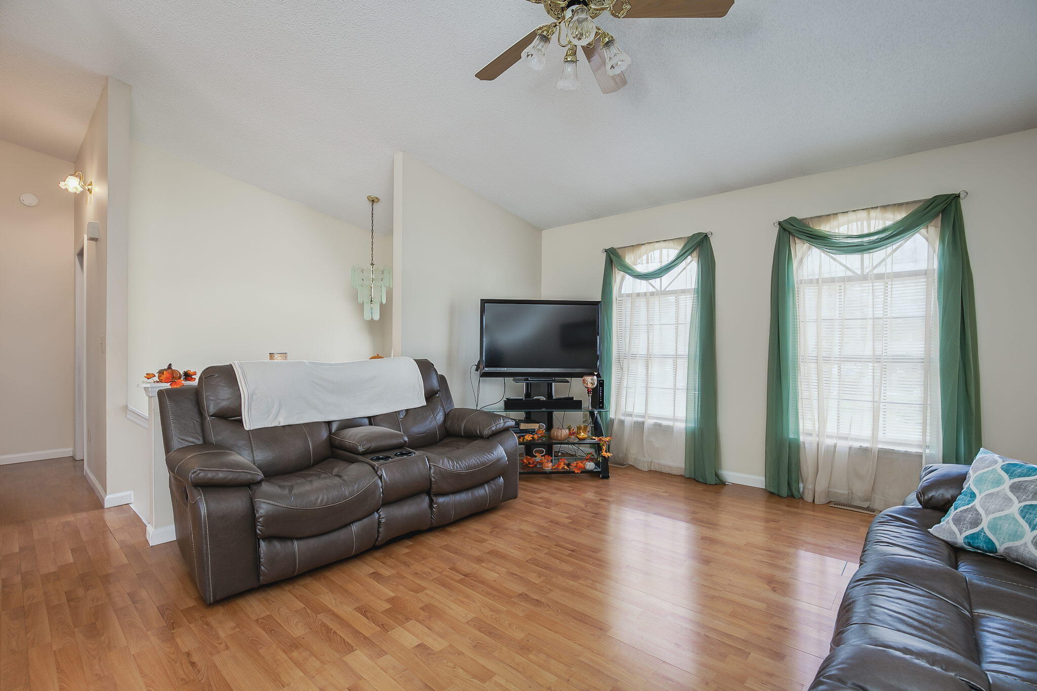 550 Oak Grove Road Gray, TN 37615 - Photo 7 of 32 7-web-or-mls-Oak Grove-7