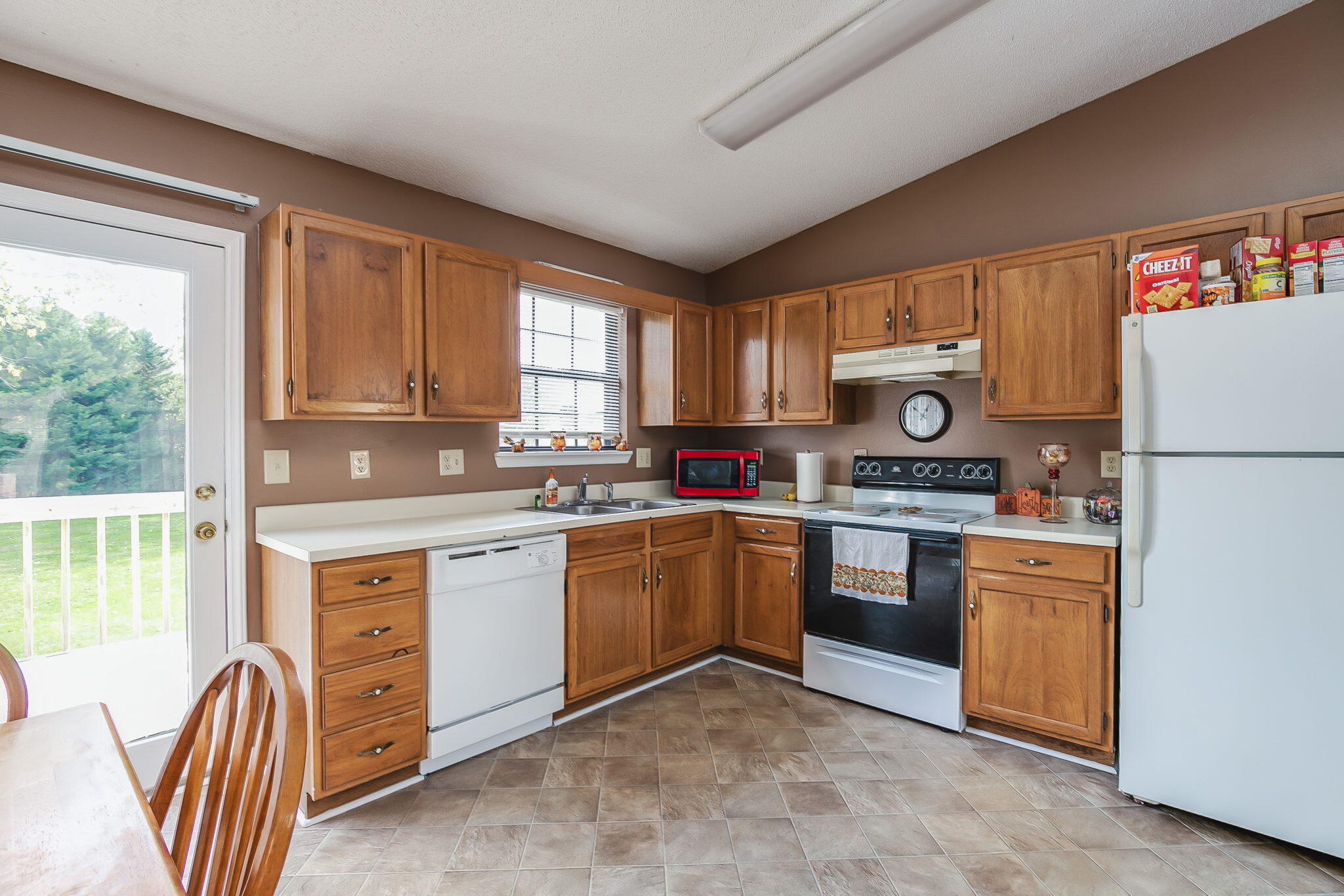 550 Oak Grove Road Gray, TN 37615 - Photo 10 of 32 10-web-or-mls-Oak Grove-10