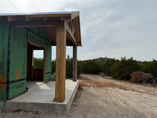 a view of a barn house